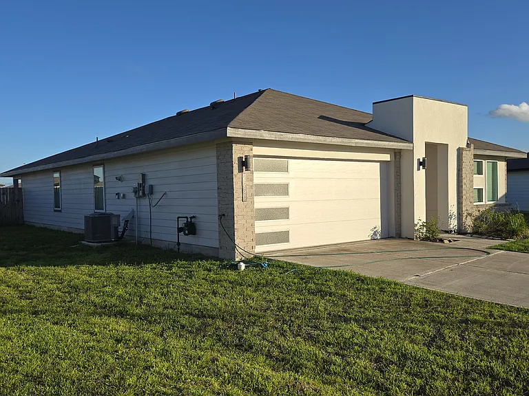 6930 Escobedo Ln — Photo 2