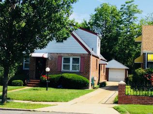 216-11 130th Ave, Springfield Gardens, NY