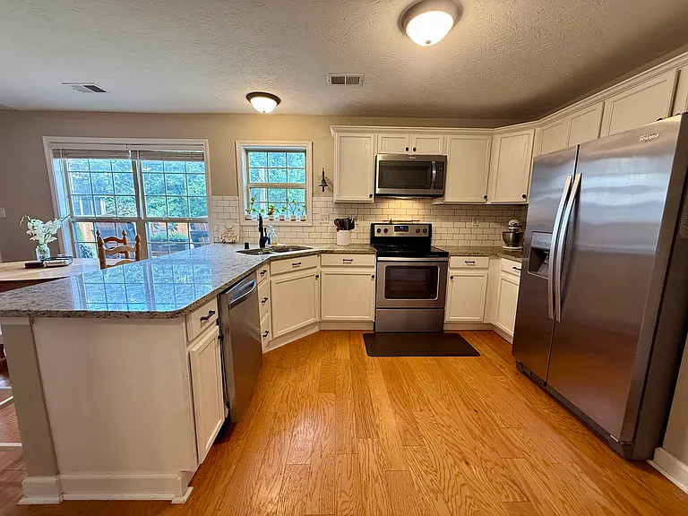 404 Sandersville Ct — Photo 5