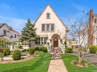 14527 29th Rd, Flushing, NY 11354