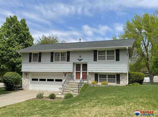 3710 Linden St, Lincoln, NE 68516