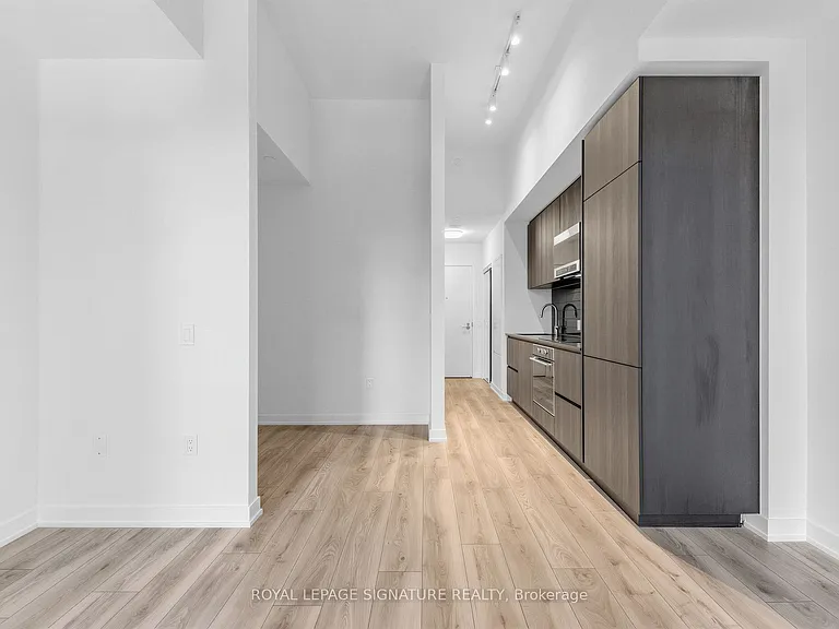 110 Broadway Ave #609 — Photo 2