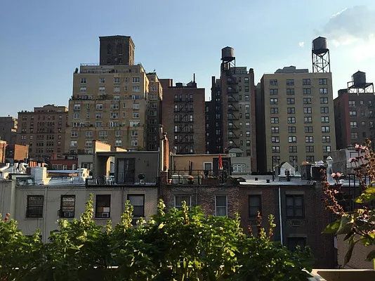 Sold by Real Direct | media 34