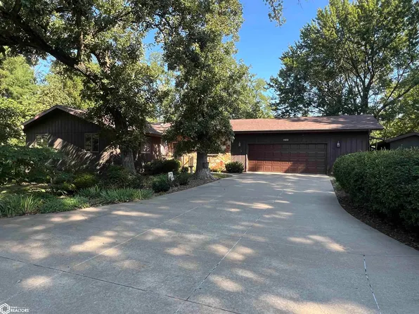 909 E Hempstead Ave, Fairfield, IA 52556