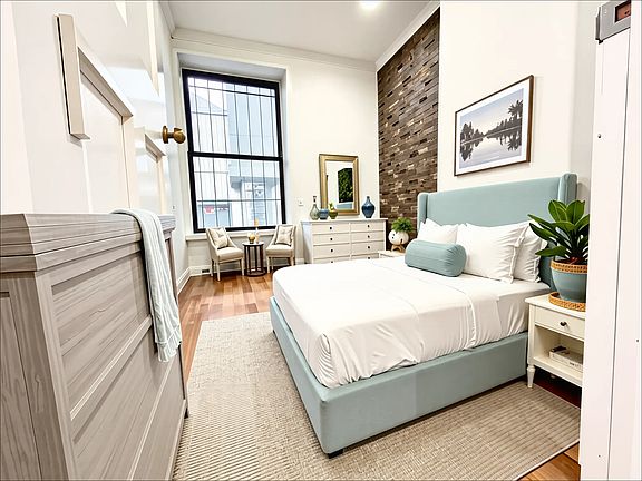 5th image of 332 E 15th St #1I