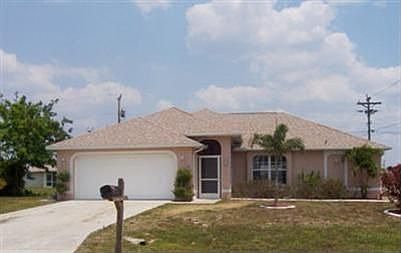 2nd image of 323 NE 16th Pl