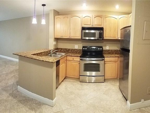 3rd image of 10928 Royal Palm Blvd #10928