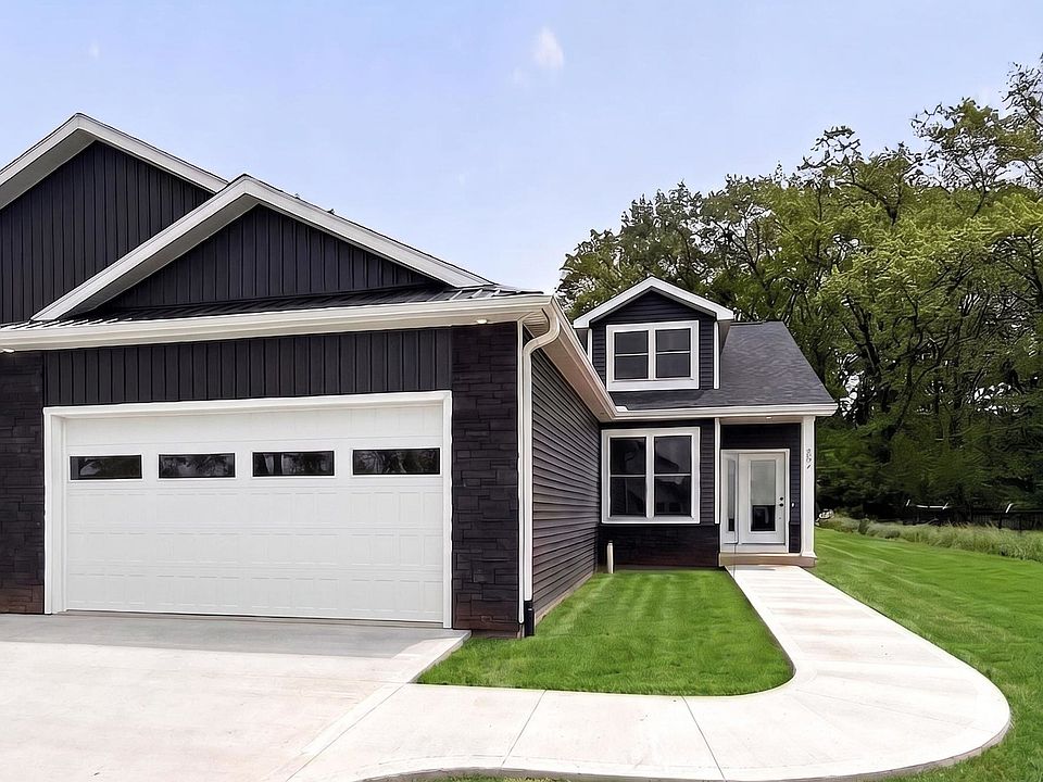 1st image of 302 Haines Dr