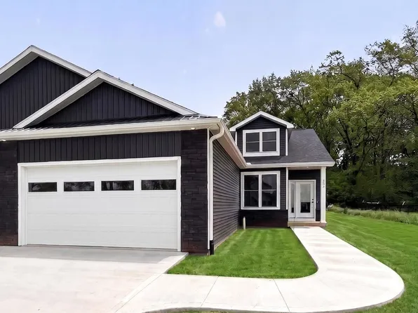 302 Haines Dr, Elkhart, IN 46514