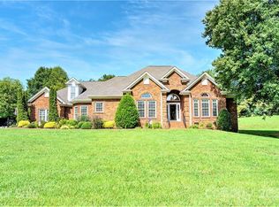 104 Laurel Ridge Dr, Cherryville, NC 28021