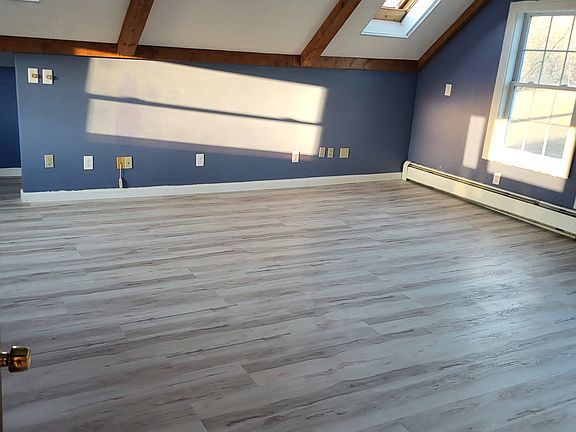 4th image of 112 Lafayette Rd