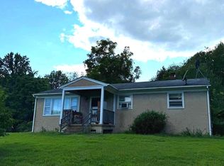 701 S Poes Rd, Amissville, VA 20106