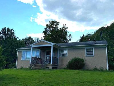 701 S Poes Rd, Amissville, VA, 20106