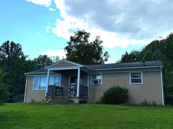 701 S Poes Rd, Amissville, VA 20106