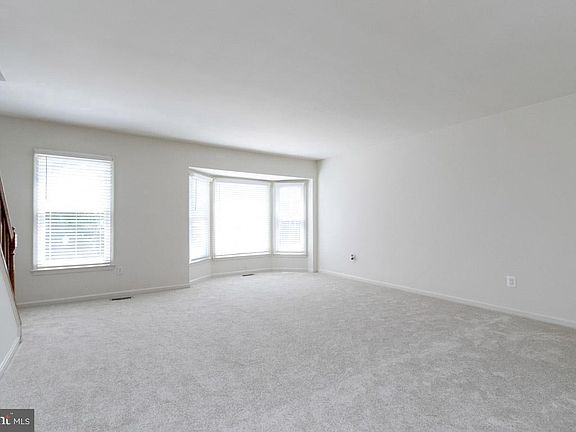 2nd image of 200 Rolling Hill Ct