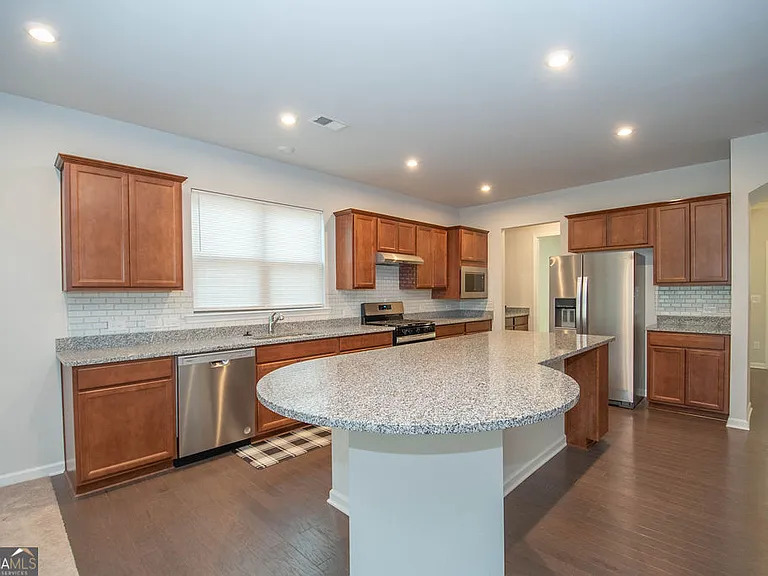 147 Soundview Trce — Photo 15