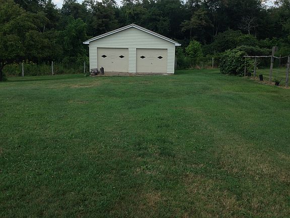 4th image of 52883 Sunny Lane Dr
