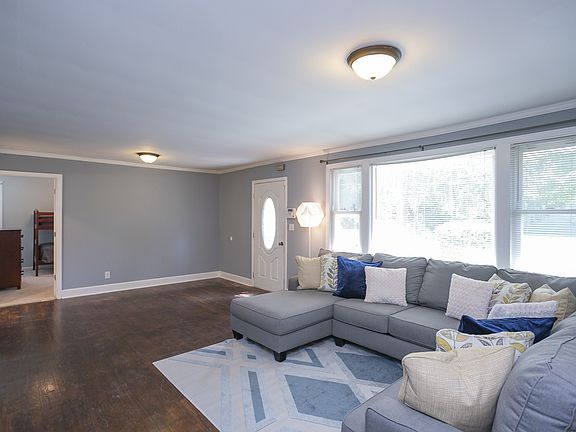 5th image of 205 N Trigg Ave