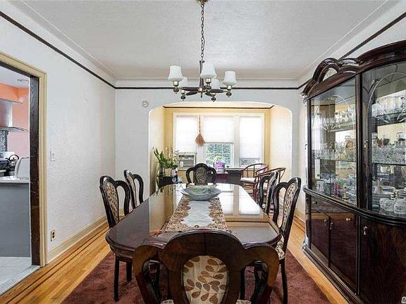 3rd image of 116-12 218th St