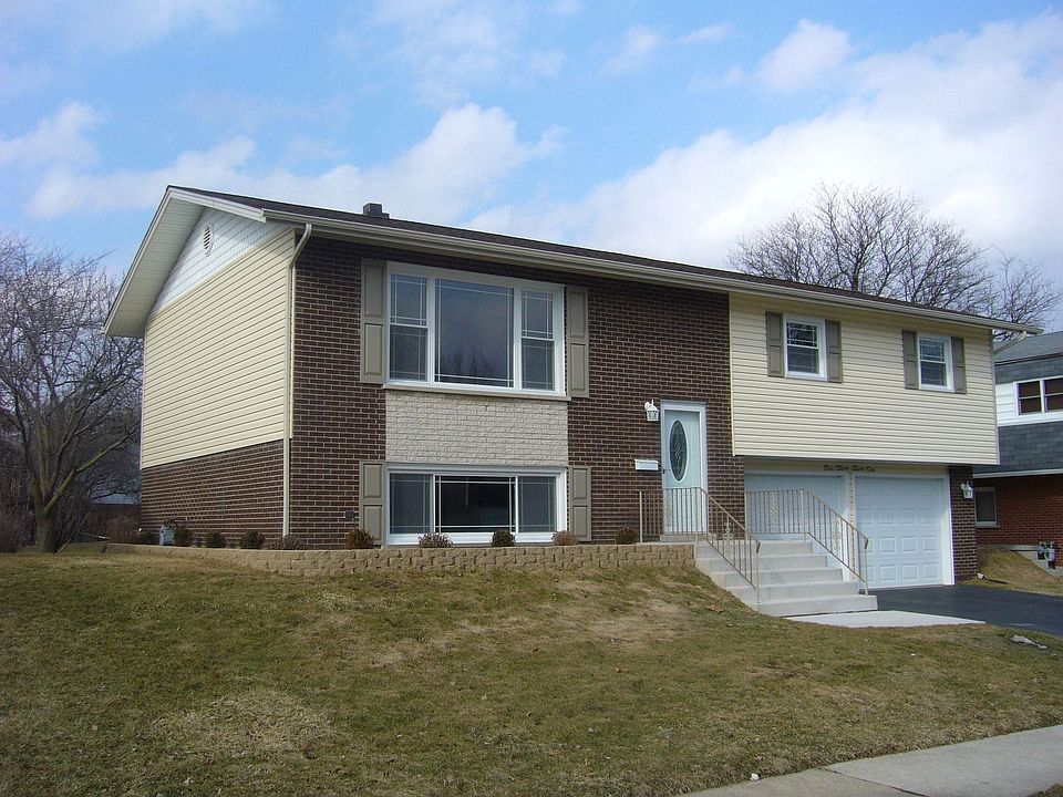 Completely Remodeled 3 Bedroom Raised Ranch w/ 40 yr Architectural Roof