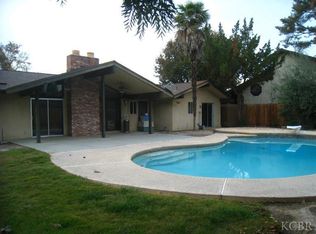 1163 Robinson Ct, Hanford, CA 93230