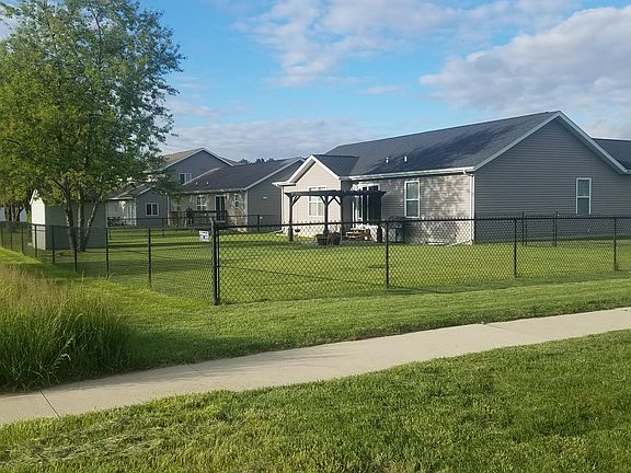 3rd image of 3629 Starview Dr