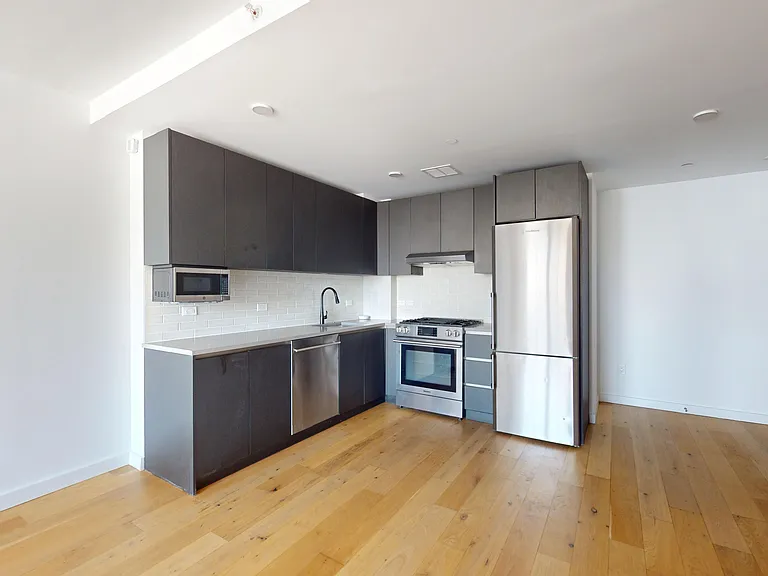 14474 Northern Blvd #7T — Photo 7