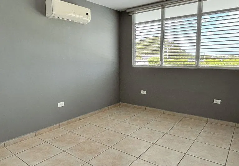 Urb Miraflores 31103 Calle Camelia — Photo 19