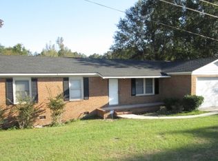 419 Robin Rd, Swainsboro, GA 30401