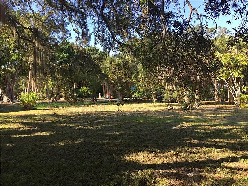1st image of 5027 Commonwealth Dr
