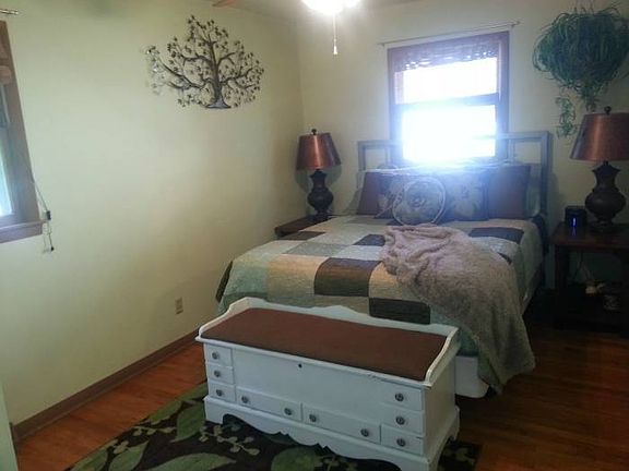 4th image of 1809 Van Buren St