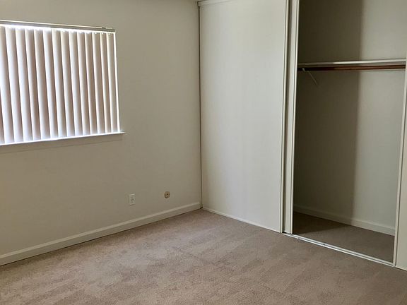 5th image of 2333 Portola Dr #2B