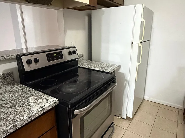 8517 Hearth Dr #4 — Photo 3
