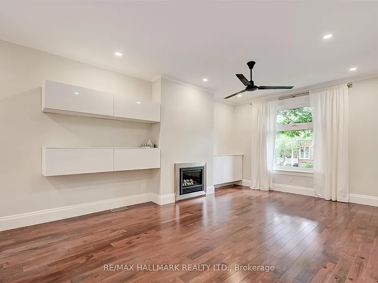 584 Logan Ave — Photo 5