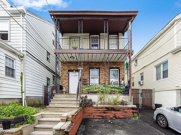 2nd image of 384 Getty Ave