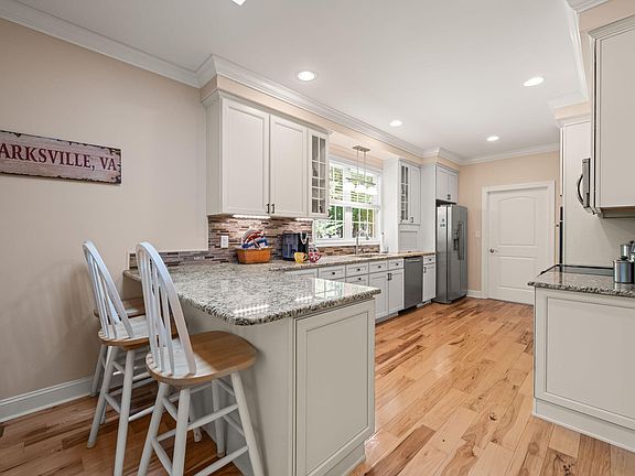 5th image of 179 Occoneechee Dr