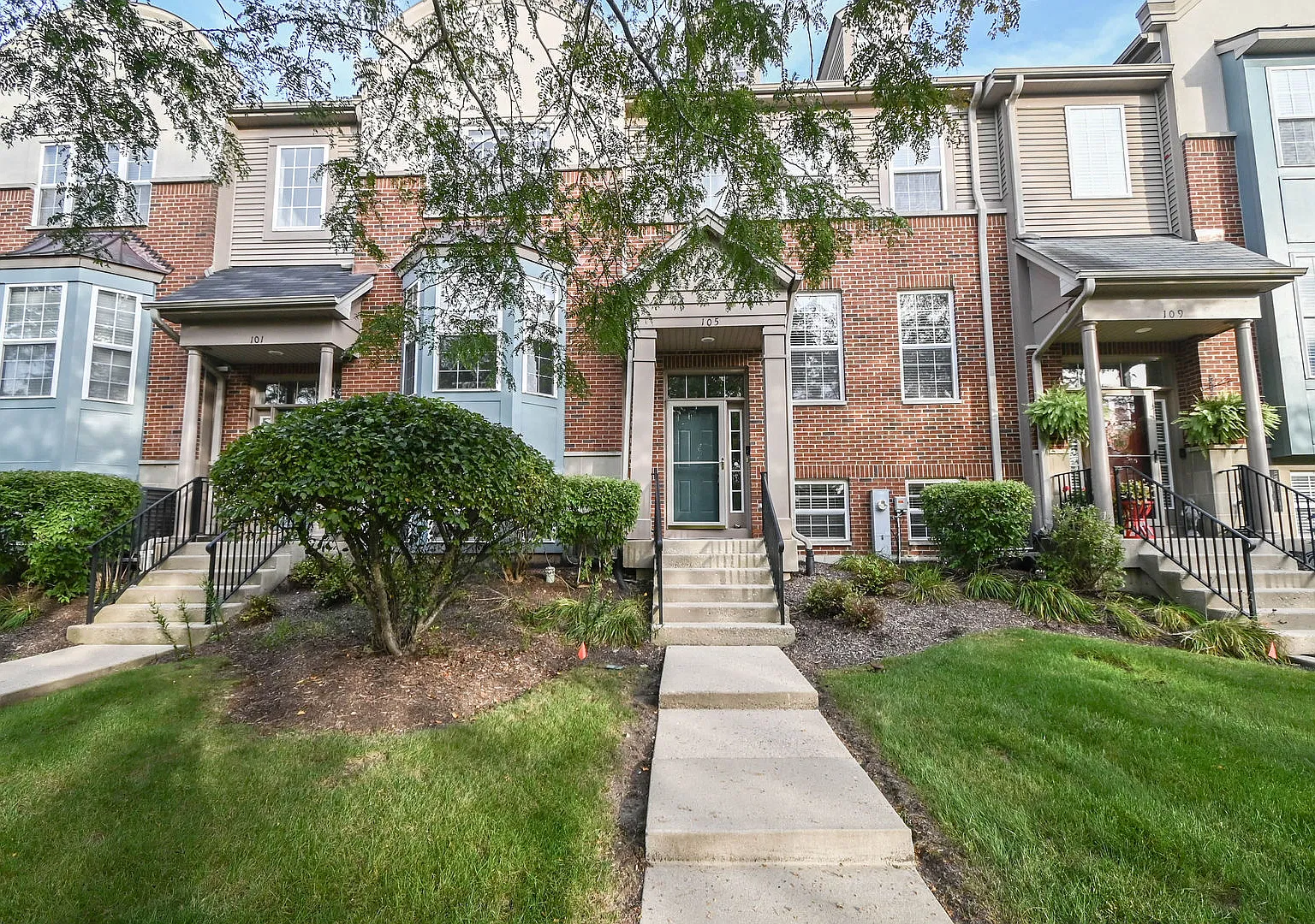 2 bed, 2.5 bath, 1503 sqft, $2,600 — Photo 2