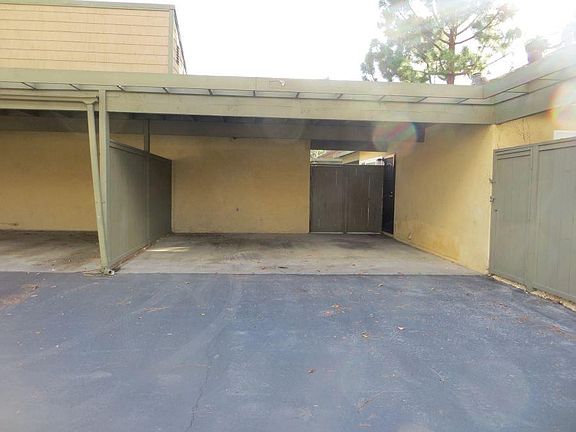 2nd image of 10557 Caminito Flores