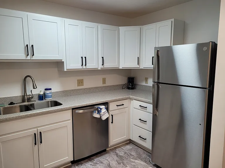 63 Illinois St #104 — Photo 35