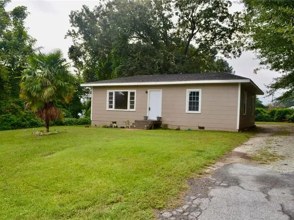 104 E North 4th St, Seneca, SC 29678