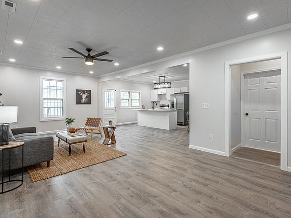 3rd image of 1248 Highland Dr