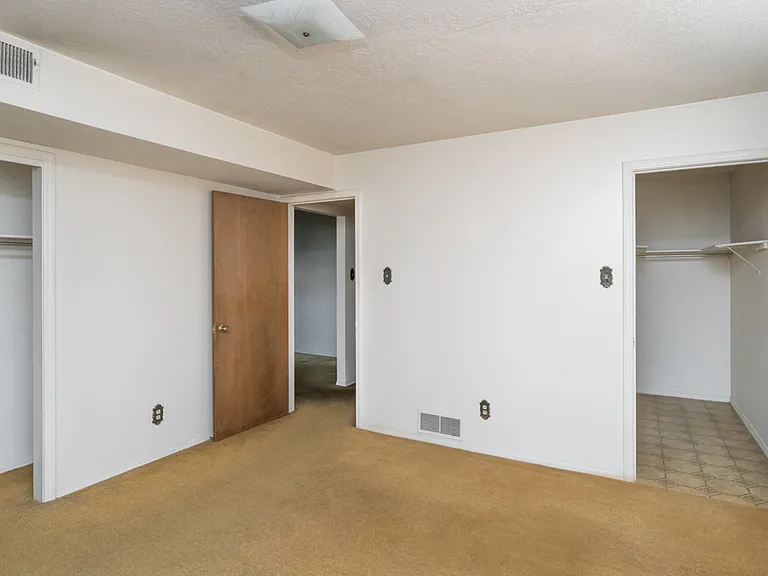 1813 Girard Blvd NE #11 — Photo 14