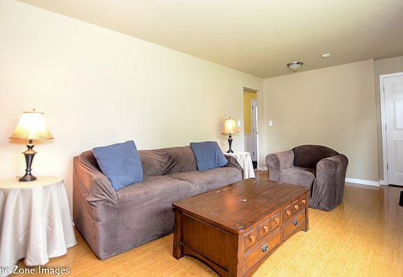 3rd image of 447 S Cass Ave