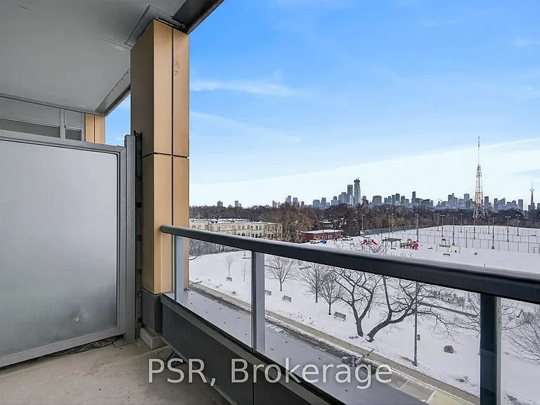 6 Parkwood Ave #509 — Photo 24