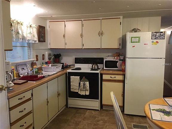 4th image of 420 49th St E Lot 106