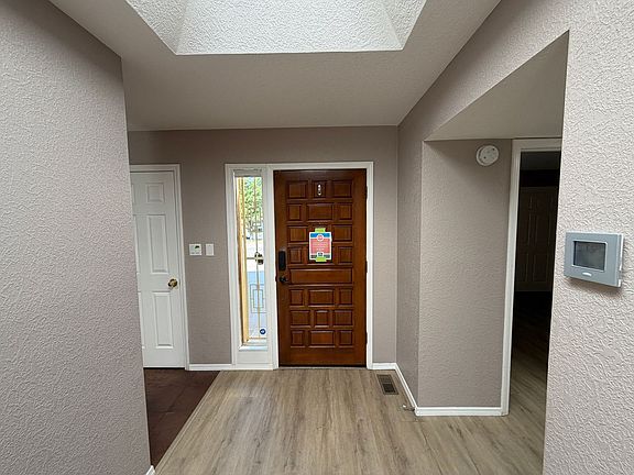 4th image of 7924 Woodridge Dr NE