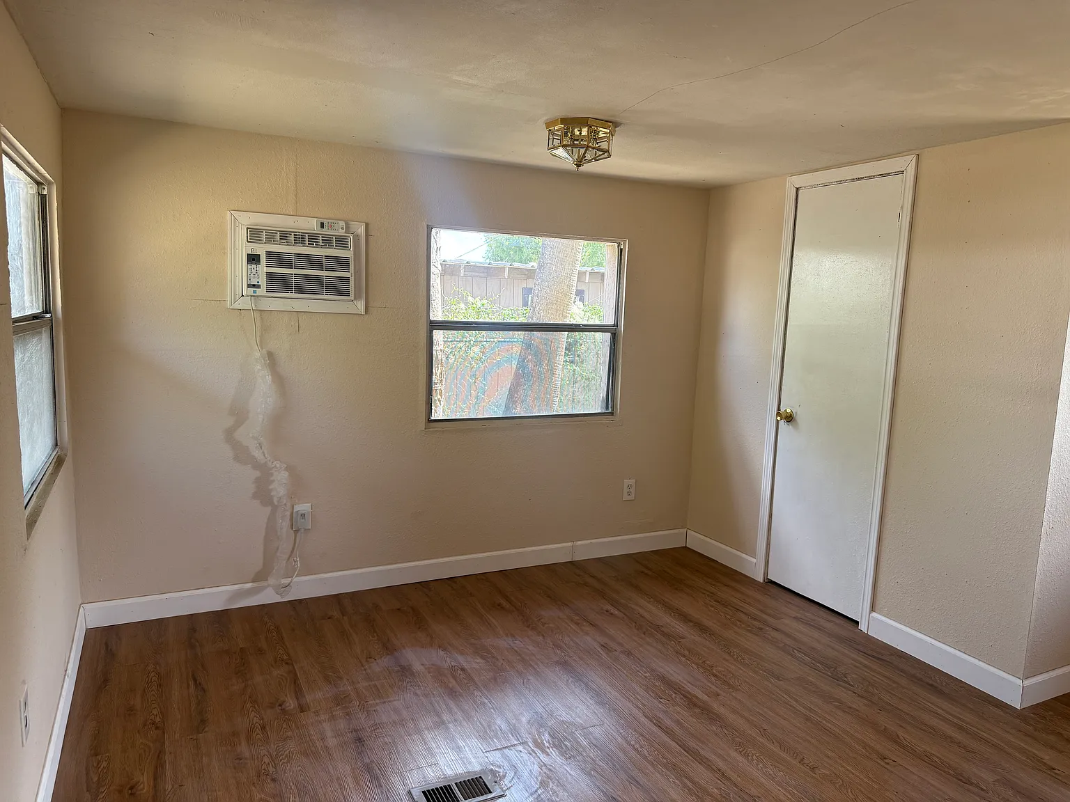 3 bed, 1500 sqft, $1,350 — Photo 3