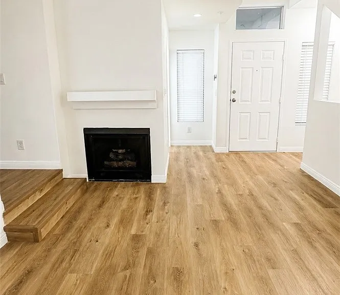 7900 Woodman Ave #105 — Photo 6
