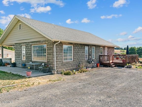 4th image of 1761 Selah Loop Rd