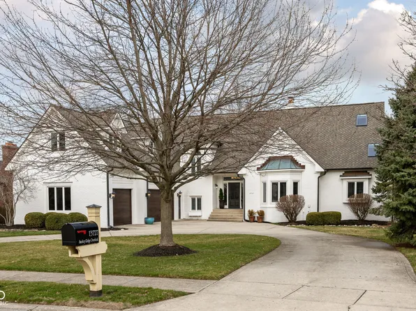 13727 Smokey Ridge Dr, Carmel, IN 46033